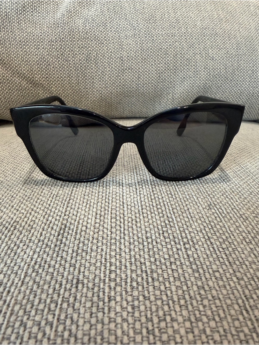 Authentic Burberry Sunglasses - Picture 3 of 7
